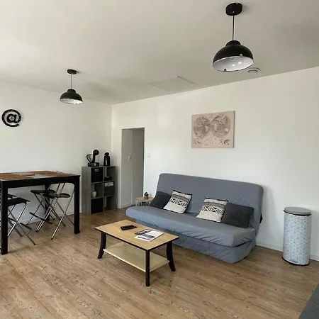 Appartement En Centre Ville Cosne-sur-Loire Exterior foto