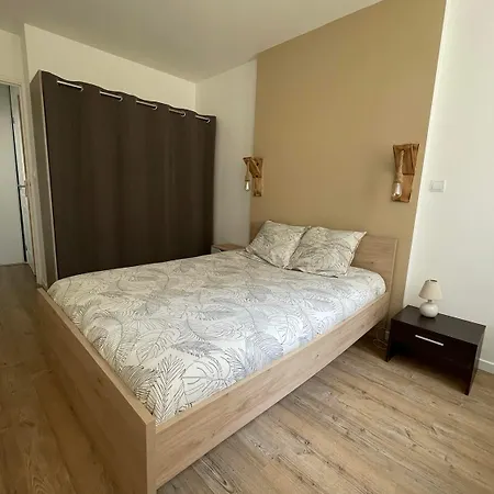 Appartement En Centre Ville Cosne-sur-Loire Exterior foto